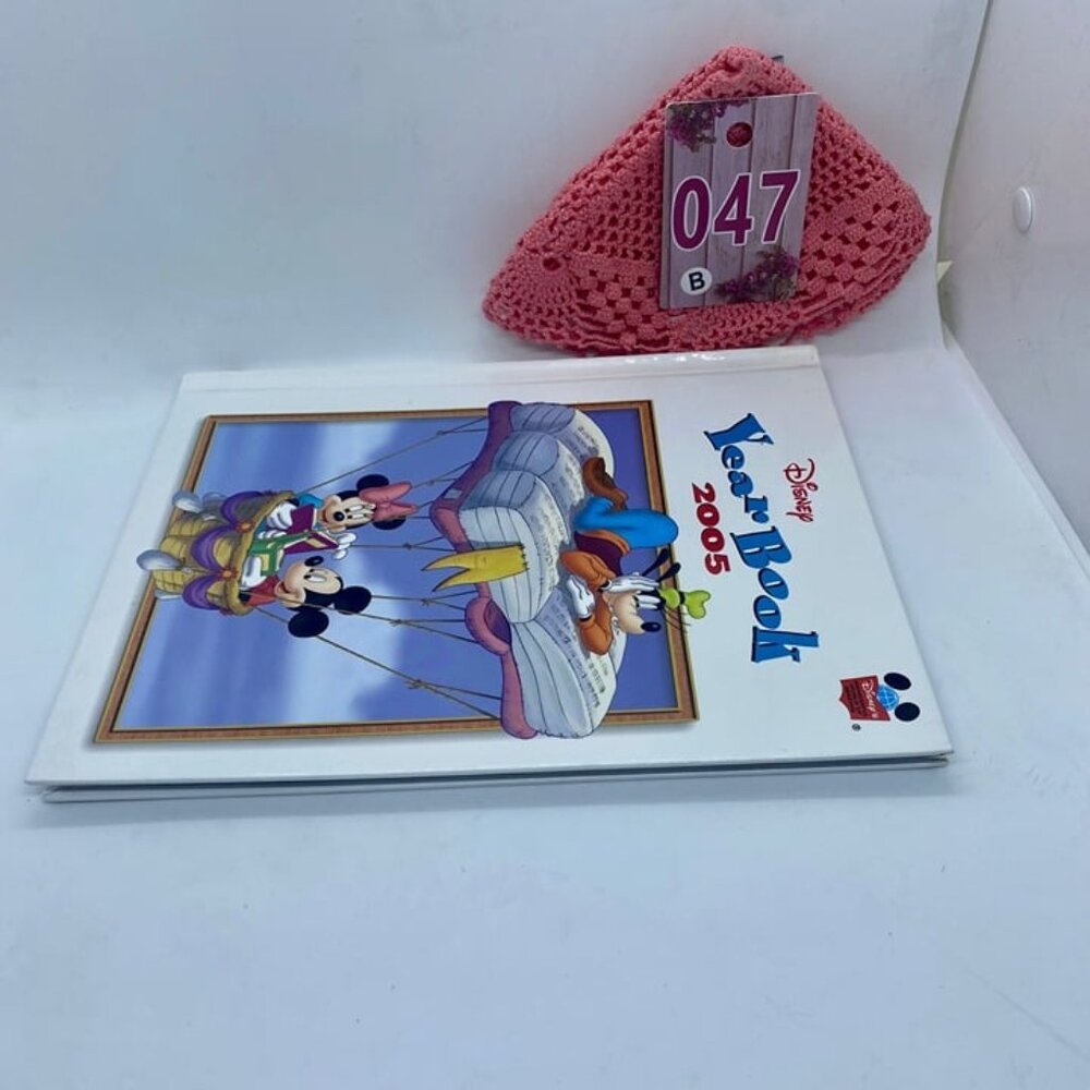 Disney's Collectors Year Book 2005 - Picture 8 of 9